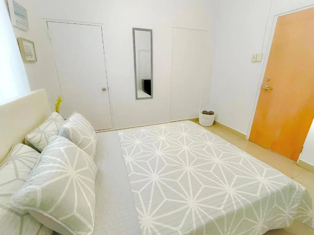 Oasis Inn San Juan Hostel