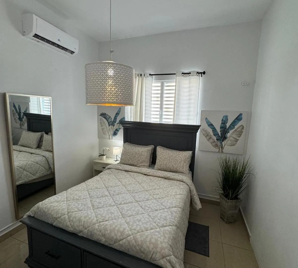 Oasis Inn San Juan Hostal